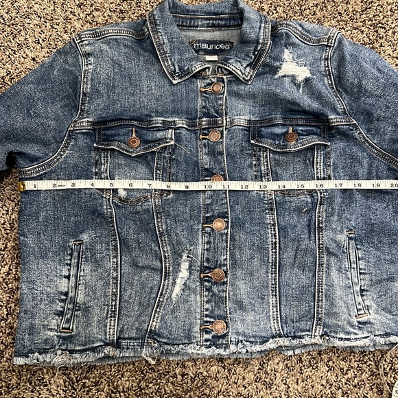 Maurices cropped distressed denim jacket - Picture 4 of 7